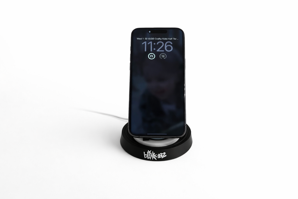 Blink-182 MagSafe Charger Stand | 3D Printed Phone Dock | Pop Punk Desk Setup | iPhone Magnetic Stand | Gift for Music Fans
