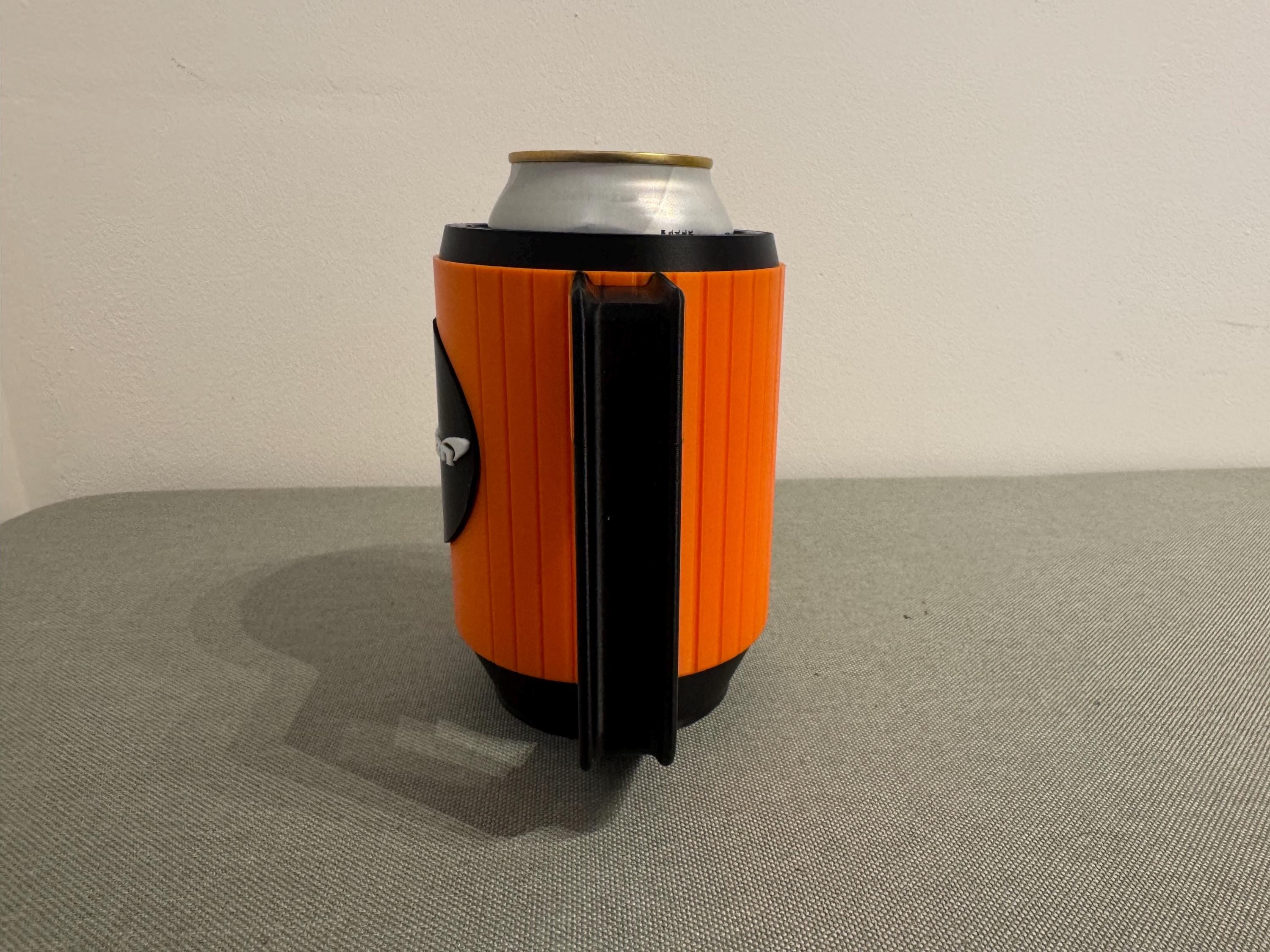 McLaren F1 Style Beer Can Holder – 440ml | 3D Printed Can Cooler with Handle